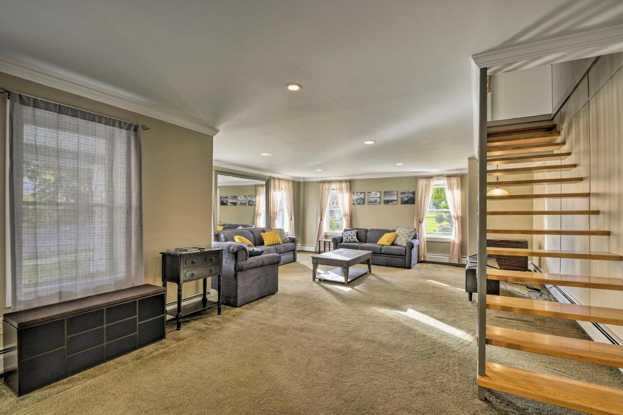 Spacious By Finger Lakes And Watkins Glen! Holiday home Burdett