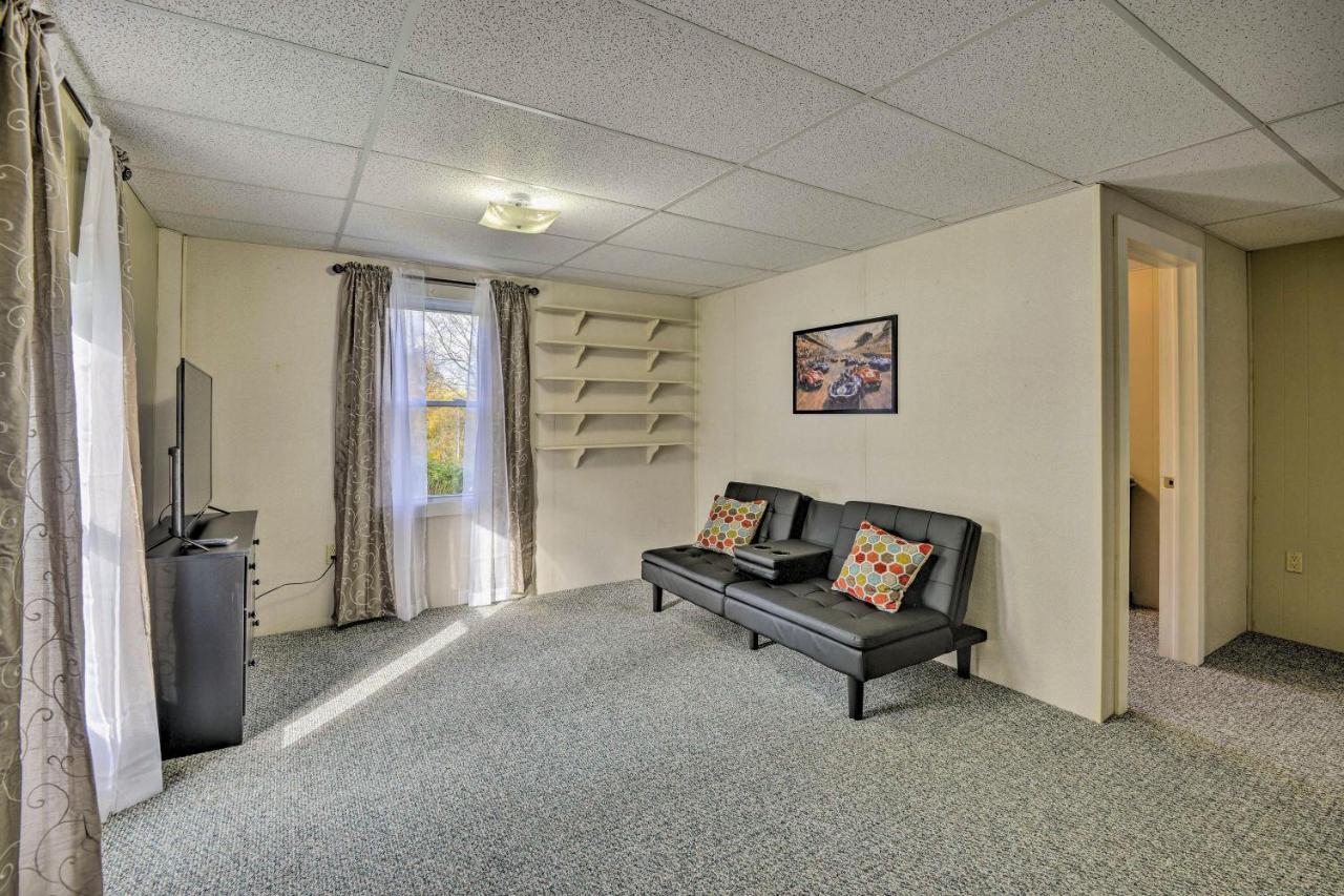 Spacious By Finger Lakes And Watkins Glen! Holiday home Burdett