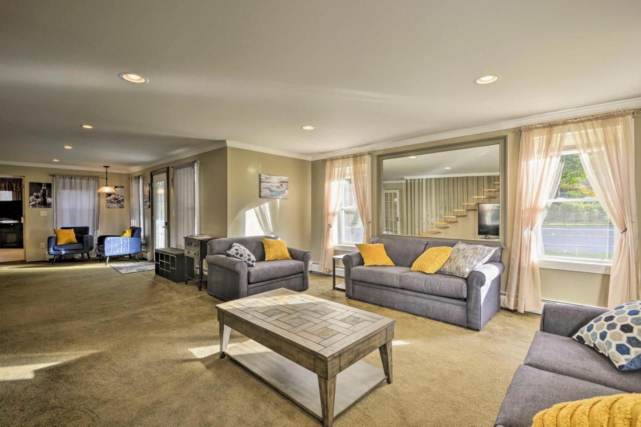 Holiday home Spacious By Finger Lakes And Watkins Glen!